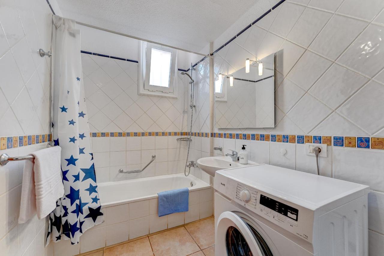 Pretty 1B Apartment In Diamantes 2, Heated Pool Los Cristianos (Tenerife) Exterior foto